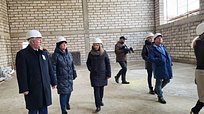 Депутаты проинспектировали качество строительства детского сада и школы в микрорайоне Гусарская баллада в Одинцово