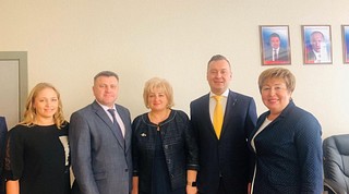 Депутаты посетили с рабочим визитом школу в Новой Трехгорке