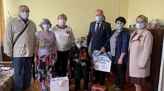 Депутаты поздравляют ветеранов с наступающим праздником