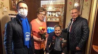Депутаты поздравляют ветеранов с наступающим праздником