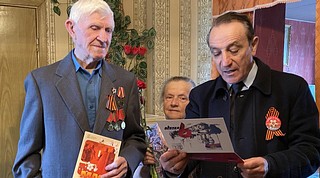 Депутаты проведали участников Великой Отечественной войны накануне Дня Победы