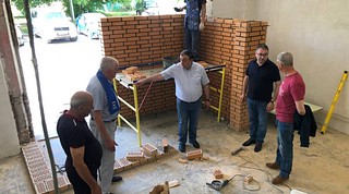 Фото: Депутаты продолжают инспектировать ремонтные работы в многоквартирных домах