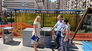 Установка площадок осуществляется в рамках государственной программы «Формирование современной комфортной городской среды» по программе губернатора Московской области. Всего ожидается устройство семи новых детских игровых площадок