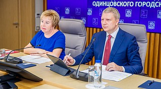 Вначале заседания депутаты заслушали информационное сообщение Главы муниципалитета Андрея Иванова, а далее приступили к рассмотрению вопросов согласно повестке заседания
