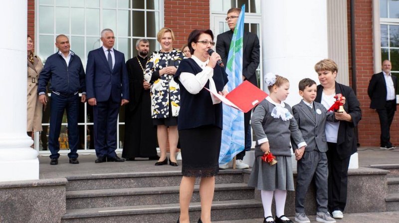 День знаний празднуют 1 сентября во всех школах Одинцовского городского округа, В Одинцовском округе прошли торжественные линейки в честь Дня знаний