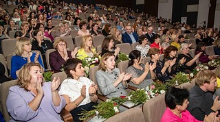 Система образования Одинцовского округа включает в себя 38 учреждений, и почти 4 тысячи педагогических сотрудников, из которых больше половины — учителя