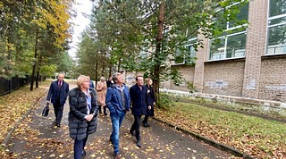 Владимир Виницкий вместе с Олегом Рожновым проинспектировали социальные объекты в военных городках ТУ Кубинка