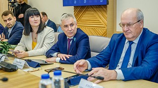 Депутаты рассмотрели 13 вопросов по повестке заседания