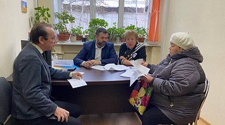 В поселке Старый Городок прошел прием населения по личным вопросам