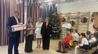 Татьяна Одинцова поздравила с наступающим Новым годом детей с ограниченными возможностями здоровья