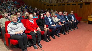 Мероприятие посетили депутаты Совета депутатов Одинцовского городского округа Татьяна Одинцова, Михаил Солнцев, Вячеслав Киреев, Гильдагарт Ботт, Лариса Бархатова, Олег Цуцков, Станислав Улитин, Павел Чамурлиев, Нина Гинтова, Оксана Романовская, Владимир Виницкий, Андрей Яцышин, Наталья Кононова