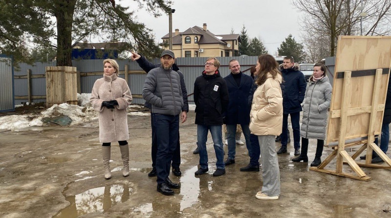 Депутаты проинспектировали ход строительства новой школы на 550 мест в поселке Горки-2, События