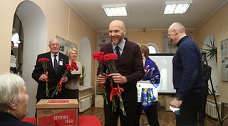 Депутаты поздравили ветеранов-блокадников с 79-ой годовщиной полного освобождения Ленинграда от блокады