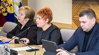 Совещание состоялось под председательством Главы Одинцовского городского округа Андрея Иванова с участием представителей окружной администрации, главного врача Одинцовской областной больницы Андрея Фадеева, заведующих отделениями медицинских учреждений, членами Общественной палаты и жителей