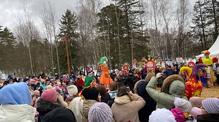 Депутаты Совета депутатов Одинцовского городского округа активно участвовали в организации и проведении широких масленичных гуляний, которые прошли на Главной праздничной площадке, в деревне Захарово