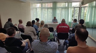 Депутаты отчитываются перед своими избирателями