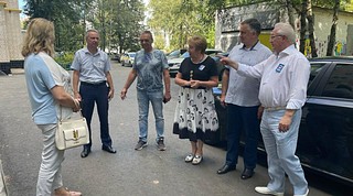 Депутаты встретились с жителями поселка Большие Вязёмы