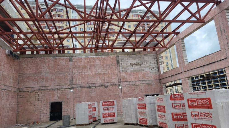 2Депутаты проинспектировали ход строительства новой школы на 550 учеников в селе Немчиновка