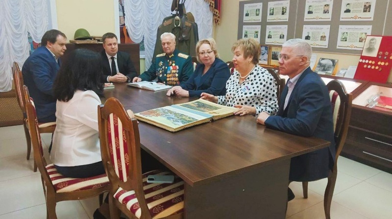 4Председатель окружного Совета депутатов посетила рабочий поселок Новоивановское с рабочим визитом
