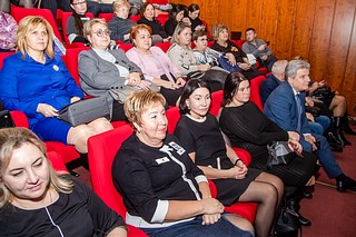 В Одинцовском городском округе стартовали отчеты заместителей Главы муниципалитета. Предварительные итоги 2023 года подводятся во всех ключевых сферах. Первым, 15 ноября, с отчетом по образованию, социальной сфере и здравоохранению перед жителями выступил заместитель главы округа Олег Дмитриев. Участие в мероприятии принимали депутаты Московской областной Думы и окружного Совета, представители общественных и ветеранских организаций, средства массовой информации