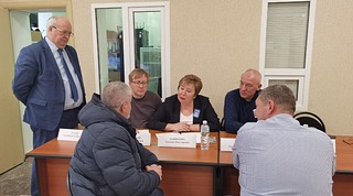 6 февраля в поселке Горки-2 окружные депутаты Татьяна Одинцова, Александр Гусев, Станислав Улитин, Олег Цуцков, Андрей Степченков, Андрей Яцышин провели прием населения по личным вопросам