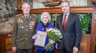 По случаю Дня защитника Отечества депутаты Совета депутатов Одинцовского городского округа вместе с Главой Одинцовского городского округа Андреем Ивановым приняли участие в организации и проведения праздничной встречи с ветеранами Великой Отечественной войны и ветеранами Вооруженных сил России