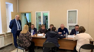 6 февраля в поселке Горки-2 окружные депутаты Татьяна Одинцова, Александр Гусев, Станислав Улитин, Олег Цуцков, Андрей Степченков, Андрей Яцышин провели прием населения по личным вопросам