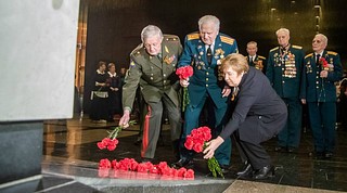 Одинцовская делегация дала старт Х эстафеты «Салют Победе!» в городе-герое Москва