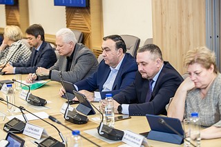 29 марта состоялось очередное заседание Совета депутатов под председательством заместителя председателя Совета депутатов Александра Гусева