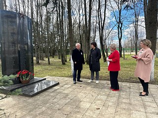 В преддверии празднования 79-ой годовщины Победы в Великой Отечественной войне в Одинцовском городском округе проходят мероприятия по осмотру и последующему приведению в порядок воинских мемориалов, захоронений и памятников