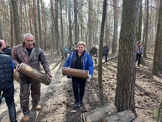13 апреля на территории Одинцовского городского округа было организовано две крупные площадки для субботника: Глазынинский лес и лесопарковая зона в районе Подушкинского шоссе