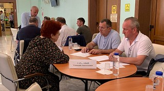 11 июня депутаты Совета депутатов Одинцовского городского округа провели прием населения по личным вопросам, который прошел в поселке Назарьево