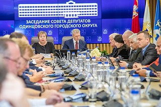 16 августа состоялось заседание Совета депутатов в здании окружной Администрации, на котором депутаты рассмотрели 30 вопросов