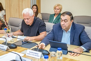 16 августа состоялось заседание Совета депутатов в здании окружной Администрации, на котором депутаты рассмотрели 30 вопросов