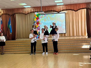 Депутаты посетили торжественные линейки в Одинцовских школах и поздравили всех присутствующих с Днем знаний