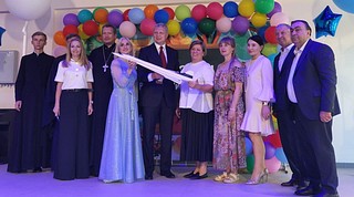 Депутаты посетили торжественные линейки в Одинцовских школах и поздравили всех присутствующих с Днем знаний