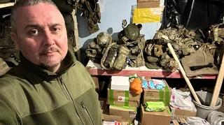 В рамках благотворительной акции «Добрые дела» депутат Максим Ганин лично доставил в зону СВО две тонны гуманитарной помощи, в состав которой вошло оборудование для обеспечения Интернет-связи, генераторы, квадрокоптеры, сбросы для дронов, газовые баллоны, масксети, антидроновые плащи, подарки от детского сада № 23, гигиенические средства, продукты питания, медикаменты и иные необходимые вещи