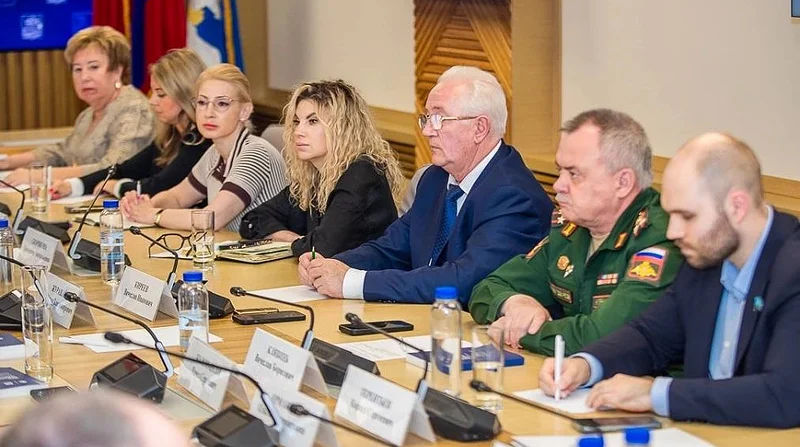 1Депутаты провели встречу с окружным отделением Ассоциации ветеранов СВО