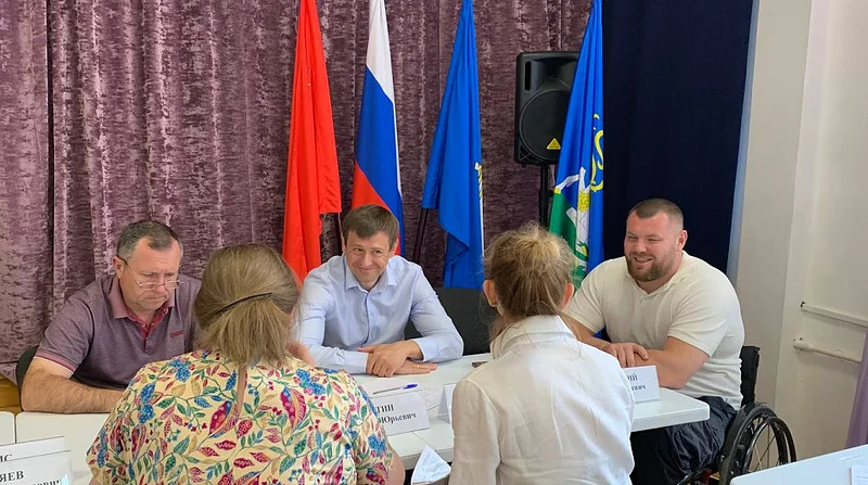 2Депутаты провели прием жителей в ТУ Звенигород