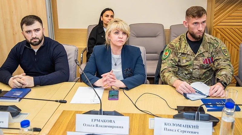 3Депутаты провели встречу с окружным отделением Ассоциации ветеранов СВО