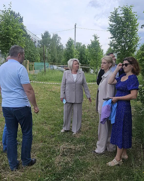 1Липовая аллея в Гарь-Покровском будет сохранена благодаря совместным усилиям жителей и депутатов
