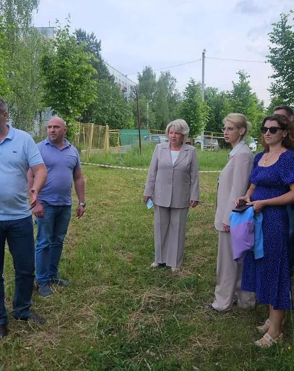 2Липовая аллея в Гарь-Покровском будет сохранена благодаря совместным усилиям жителей и депутатов