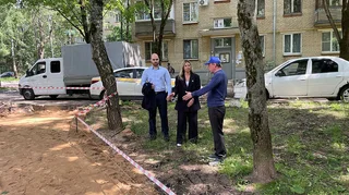 Депутаты Совета депутатов Одинцовского городского округа по поступившим обращениям от местных жителей проверяют ход ремонтных работ по благоустройству в округе
