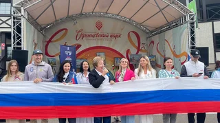 В рамках патриотической программы «Успех V единстве поколений» 22 августа депутаты приняли участие в праздничном мероприятии по случаю Дня Государственного флага Российской Федерации, которое прошло в Одинцовском парке культуры, спорта и отдыха им. Героя России Ларисы Лазутиной в городе Одинцово