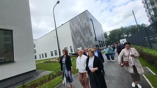 Депутаты проинспектировали готовность новой школы в микрорайоне «Клубничное поле»